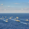 featured image China «ensaya el hundimiento de portaaviones estadounidenses con misiles hipersónicos» en los juegos de guerra de Taiwán ante el temor de una tercera guerra mundial