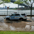 featured image Nueva York vive uno de sus días más lluviosos en décadas, la lluvia inunda metros y calles