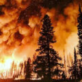 featured image Oregon fire is the largest burning in the US. Thunderstorms and high winds are exacerbating it