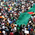 featured image Extremistas musulmanes armados con espadas aterrorizan a cristianos y marcan casas con cruces en Bangladesh