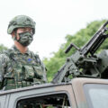 featured image Taiwán realiza pruebas de lanzamiento de cohetes hacia China desde un sistema móvil suministrado por EE. UU.